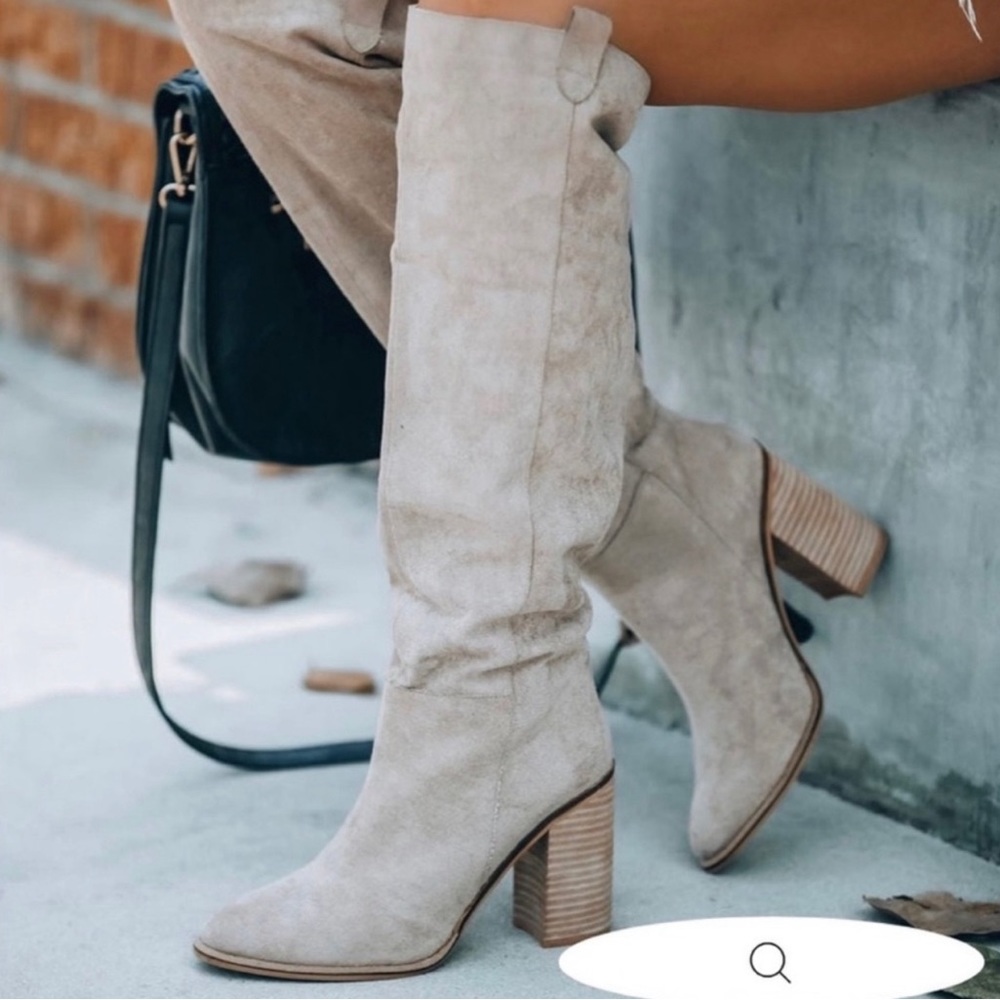 VICI WOMENS BOOTS SIZE 8.5